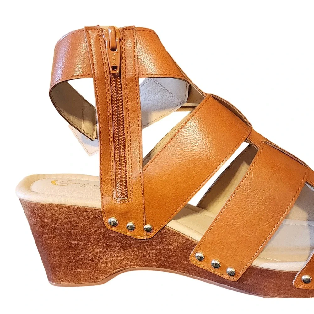 Comfort EST. 1946 Brown Faux Leather Gladiator Studded Wedge Sandals Size 11W